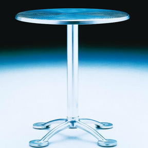 Knoll Pensi Cafe Table Studio Shot