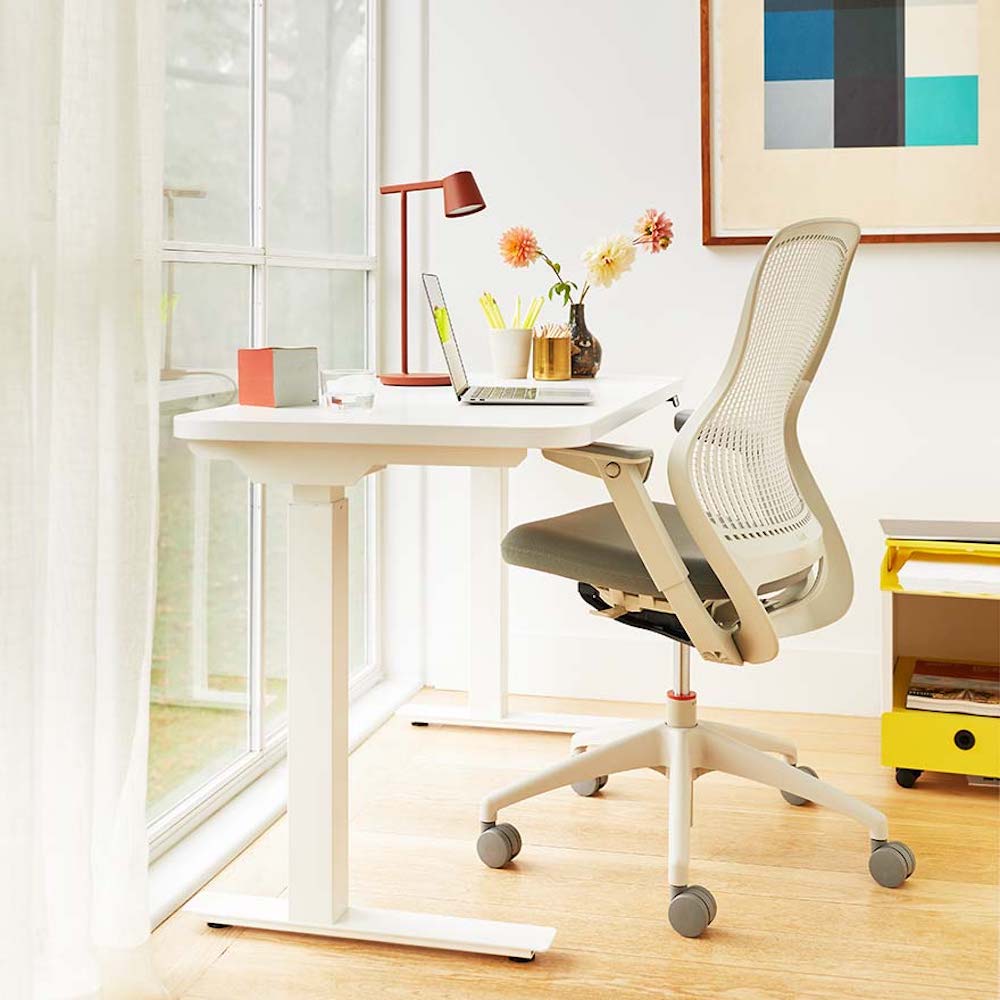 https://www.paletteandparlor.com/cdn/shop/products/knoll-regeneration-chair-light-in-home-office_1000x.jpg?v=1610947480