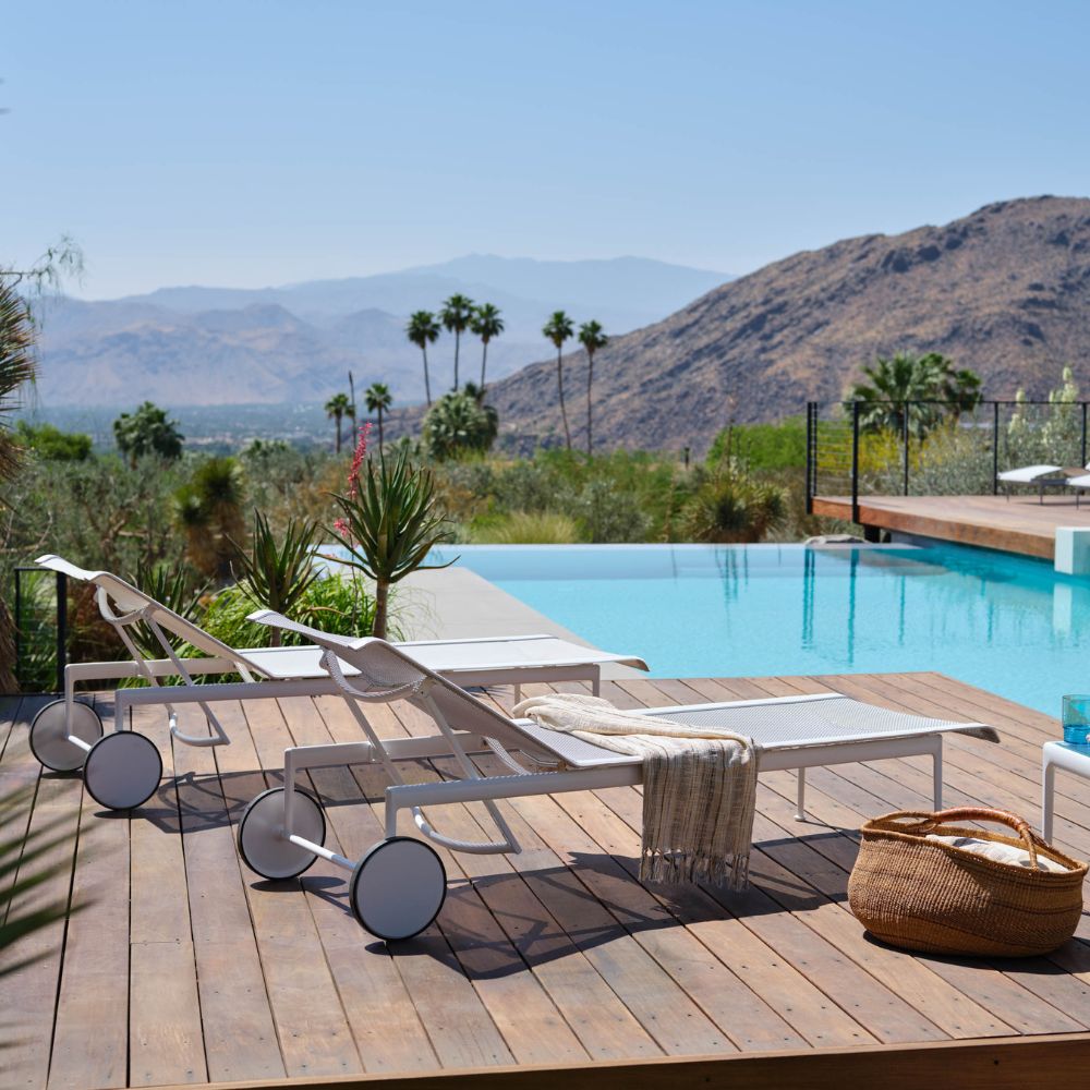 Knoll Richard Schultz Adjustable Chaise Lounge Chairs by Pool in Desert Landscape