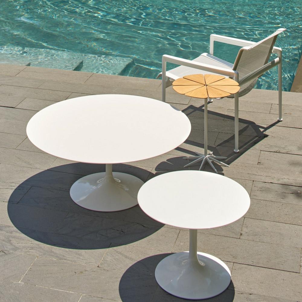 Knoll Richard Schultz Petal Side Table with Saarinen outdoor tables by pool