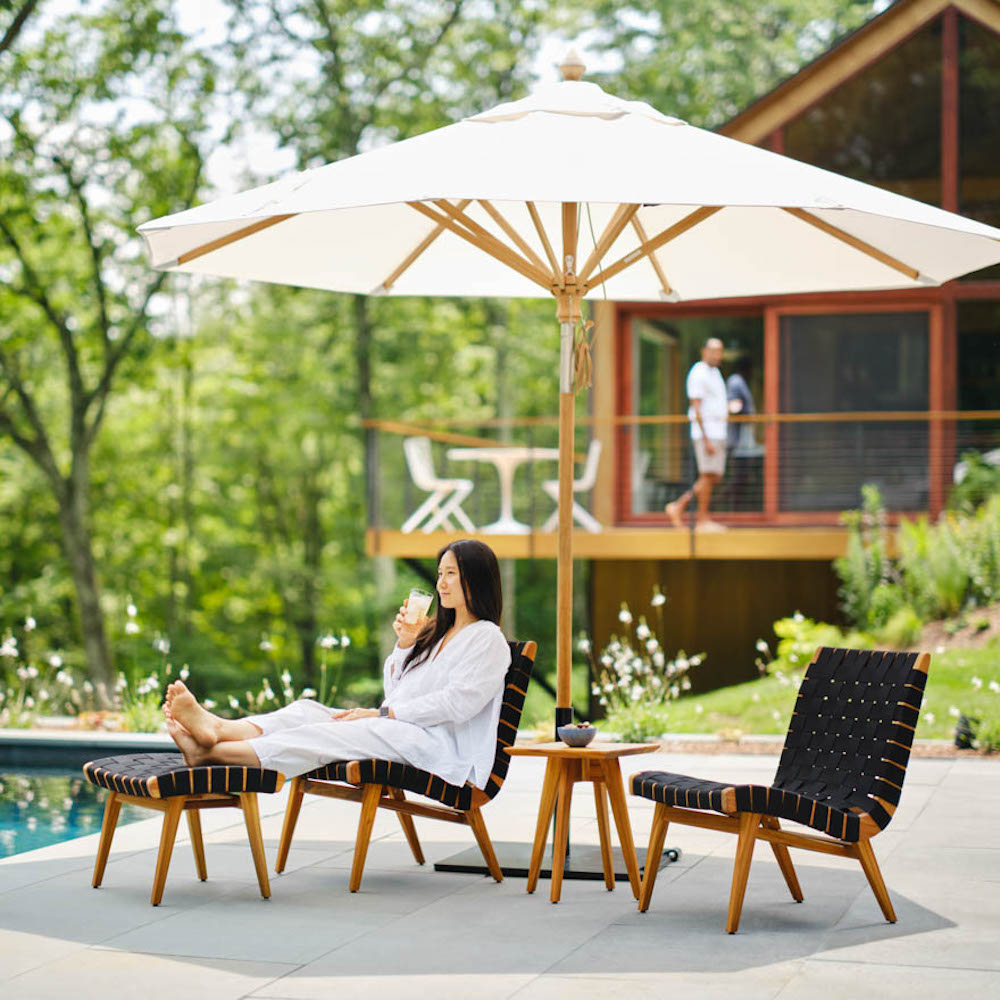 Knoll Teak Risom Lounge Chairs and Side Table Outdoors