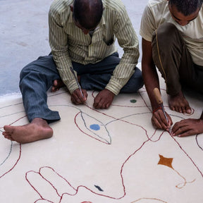 Nanimarquina Silhouette Rug by Jaime Hayon being made.