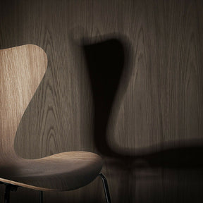 Oak Series 7 Detail with Shadow Arne Jacobsen Fritz Hansen