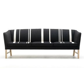 Ole Wanscher Sofa Black and White Carl Hansen & Son