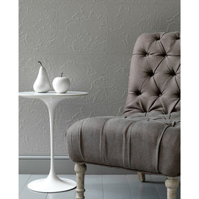 Saarinen Side Table with Leather Chair in Grey Room Knoll