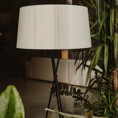 Santa Cole Tripode G5 Floor Lamp in room with Plants