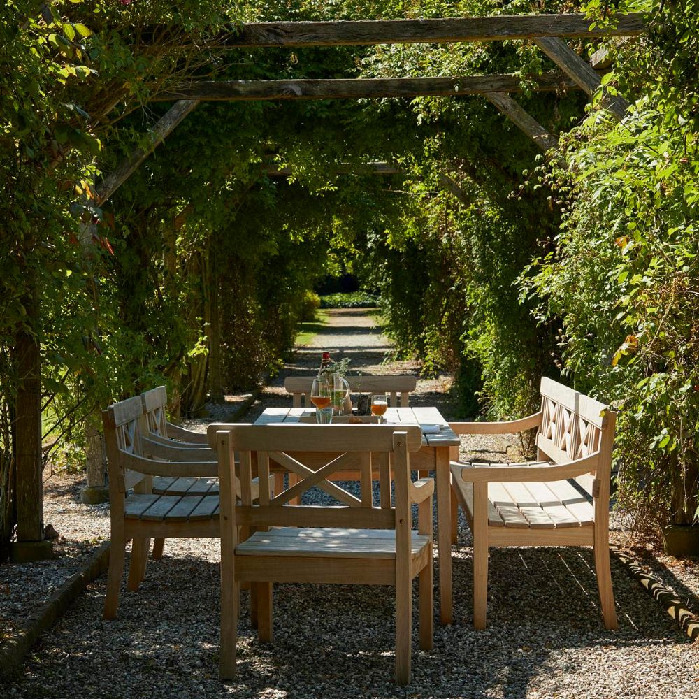 Skagerak Drachmann Dining Table Bench Chairs in Vineyard
