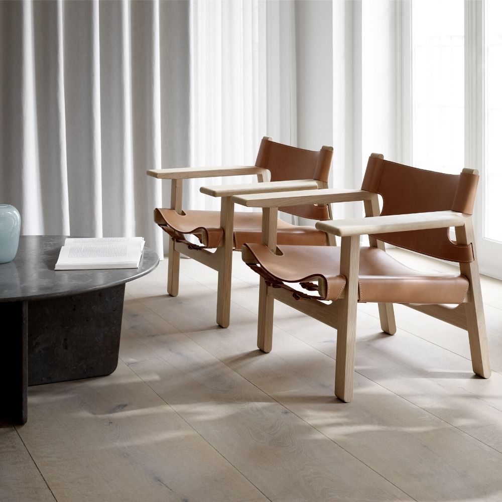 Tableau Coffee Table with Spanish Chair for Fredericia 